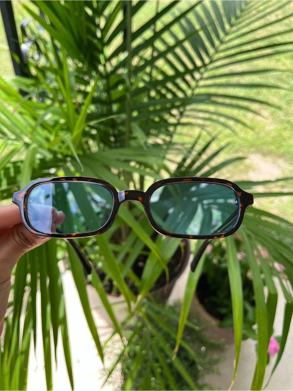 Tortoiseshell Rectangular Sunglasses with Blue Lenses Gafas